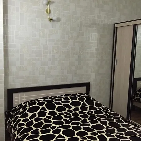Maia'S Apartment On Rustaveli Tiflis Oda fotoğraf